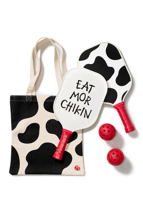Cheeky Cow-Inspired Qsr Campaigns - Chick-Fil-A Continues Its Iconic Eat Mor Chikin Campaign (TrendHunter.com)