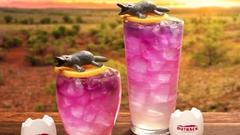 Color-Changing Cocktail Drinks - Outback Steakhouse Released a Visually-Appealing Cocktail (TrendHunter.com)