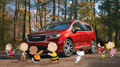 Cartoon-Branded Auto Releases - Chrysler Spotlights the Pacifica Minivan with the Iconic PEANUTS (TrendHunter.com)