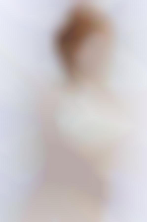 Angelic Redhead Photography : Oana in White