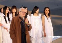 Fashion Show in the Desert Image 5
