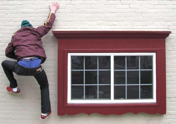 Wall-Scaling Photography