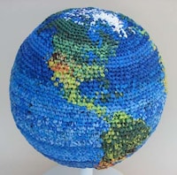 Upcycled Globes Image 2