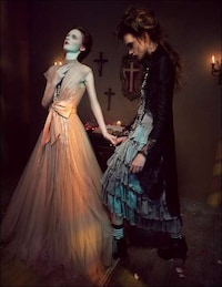 Brooding Gothic Babes Image 4