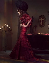 Brooding Gothic Babes Image 6