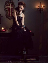 Brooding Gothic Babes Image 7