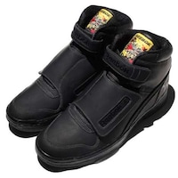 Sci-Fi Film Shoe Sets Image 5