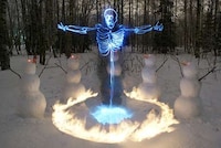 Skeletal Light Paintings Image 5