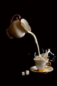 Gravity-Defying Beverages Image 6