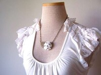 Chained Rose Necklaces Image 8