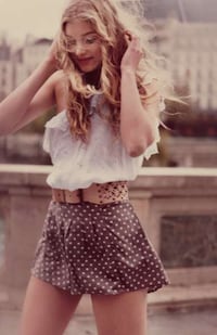 Parisian Bistro Lookbooks Image 6