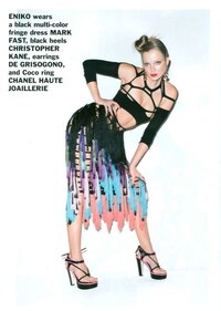 Eccentricly Revealing Fashionistas Image 3