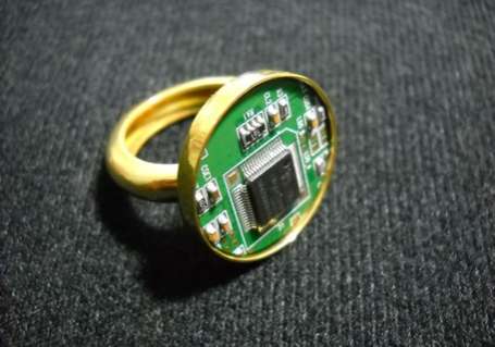 Intricate E-Waste Embellishments