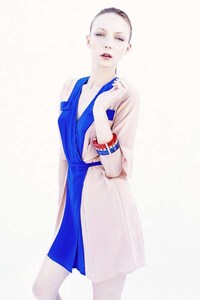 Hybrid Military Fashion Image 4