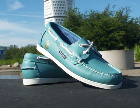 Vibrant Nautical Kicks