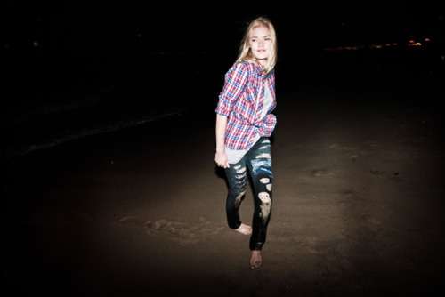Dark Beach Photoshoots Image 2