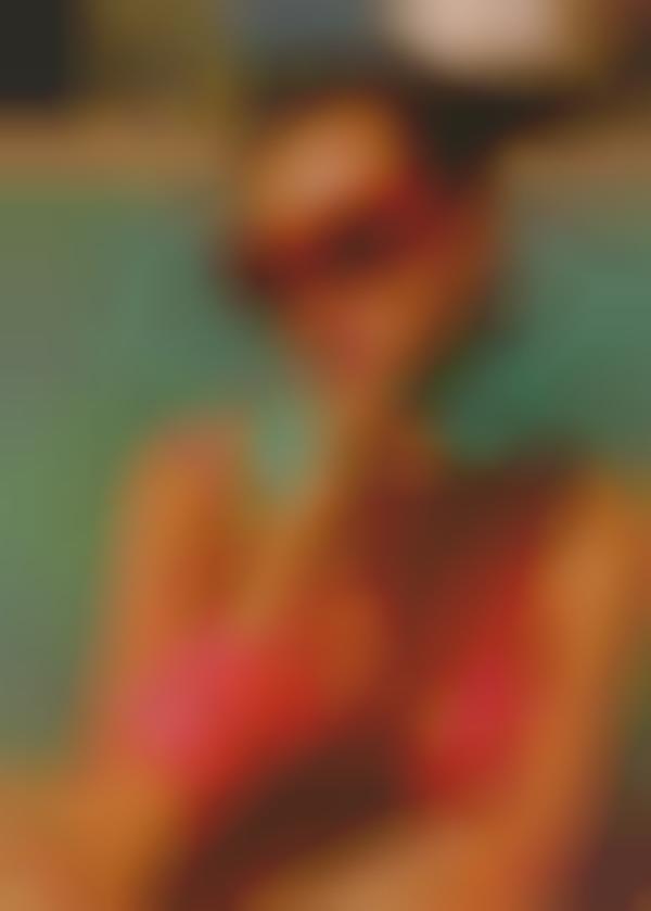 Retro Poolside Photoshoots