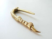 Golden-Clawed Jewelry Image 6