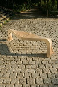 Canoe-Shaped Chairs Image 7