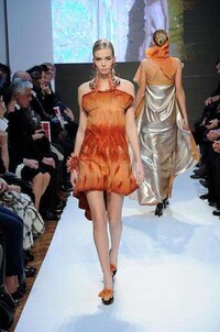 Horror Film Fashion Image 8