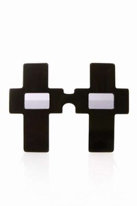 Eye-Catching Vintage Cross Sunglasses Image 8