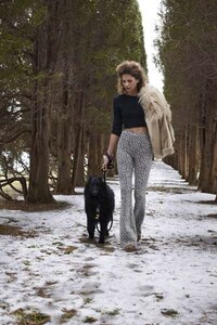 60s-Inspired Fashion Image 6