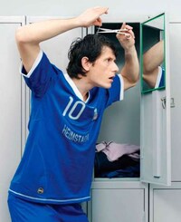 Voyeuristic Athletics Ads Image 6