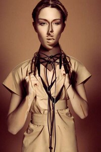 Disembodied Beauty Photography Image 8