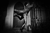 Spiky Skeletal Leggings Image 3