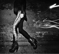 Spiky Skeletal Leggings Image 5