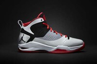 Flying Lightweight Kicks Image 3