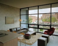 Contrasting Architectural Facades Image 8