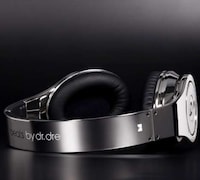 Chromed-Out Headphones Image 2
