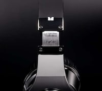 Chromed-Out Headphones Image 4