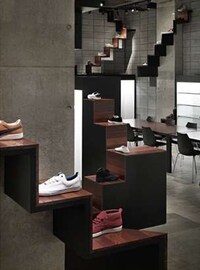 Sporty Staircase Houses Image 8