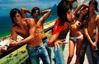 Exhibitionist Summer Spreads Image 8