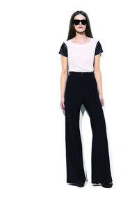 Edgy 70s Fashion Image 4