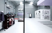 Museumlike Bike Shops Image 6