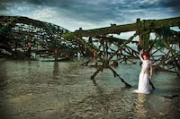Darkly Dramatic Portraits Image 8