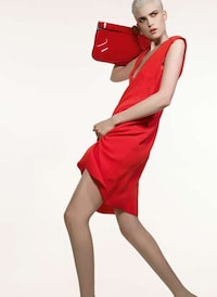 Color-Blocking Fashion Campaigns Image 4