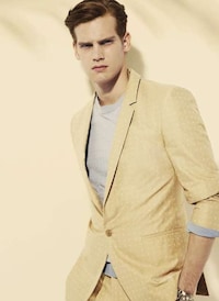 Retro-Modern Summer Menswear Image 5
