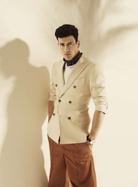 Retro-Modern Summer Menswear Image 7