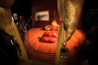 Faux Face Room Installations Image 3