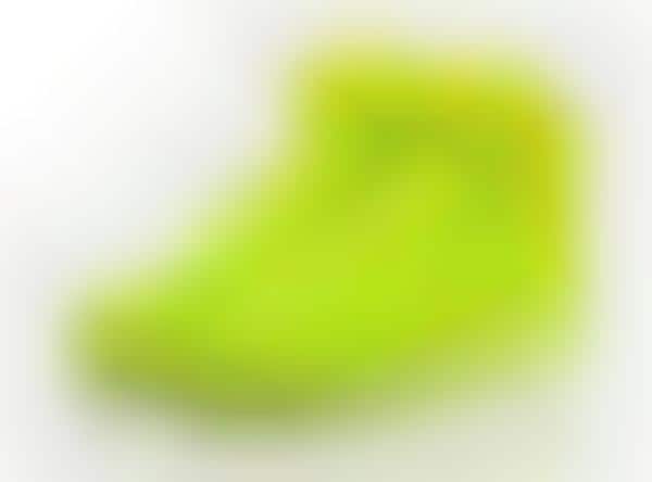 Color-Popped Kicks