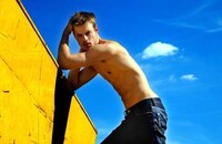Vivid Warm-Weather Menswear Image 3