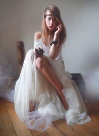 Rose-Hued Floral Editorials Image 4