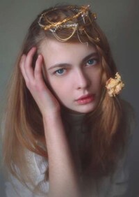 Rose-Hued Floral Editorials Image 5