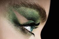 Flashing Feathery Eyes Image 3