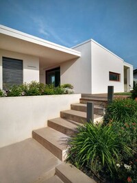 Framed Window Residences Image 8