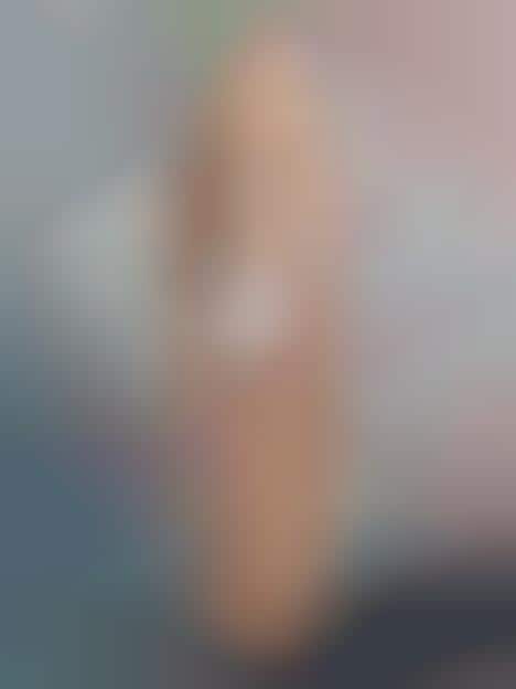 Faceless-Figured Models